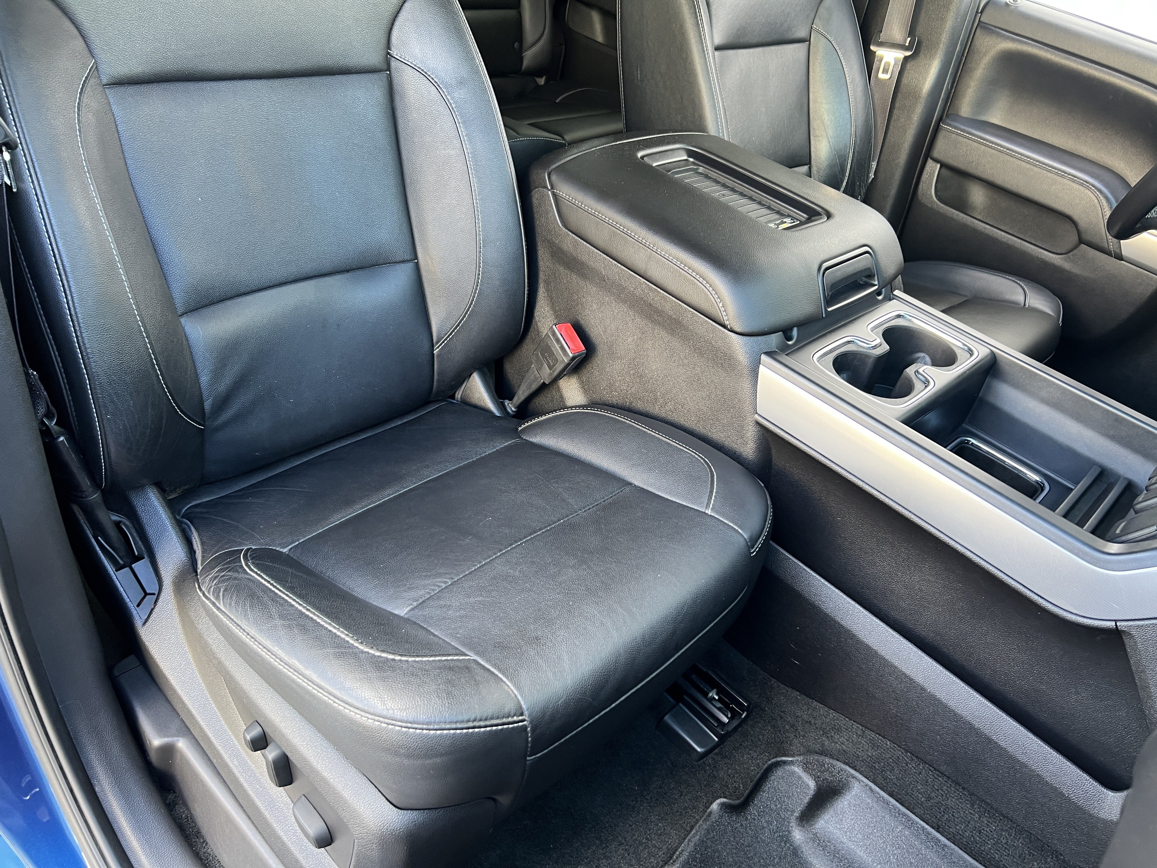 Used 2016 Chevrolet Silverado 1500 LTZ Z71 w/ LTZ Plus Package AWD/4WD image 21