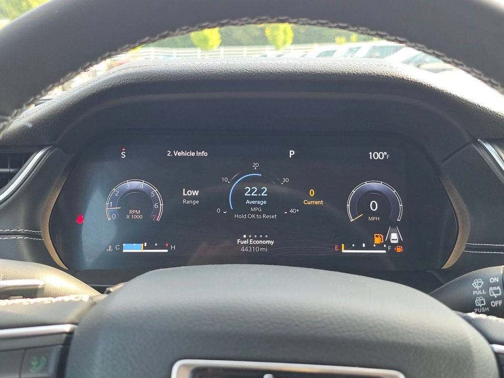 Used 2024 Jeep Grand Cherokee Limited AWD/4WD image 31