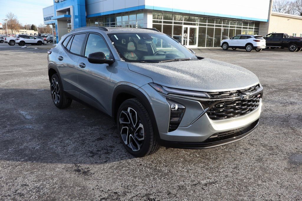 New 2026 Chevrolet Trax RS w/ Sunroof Package image 2