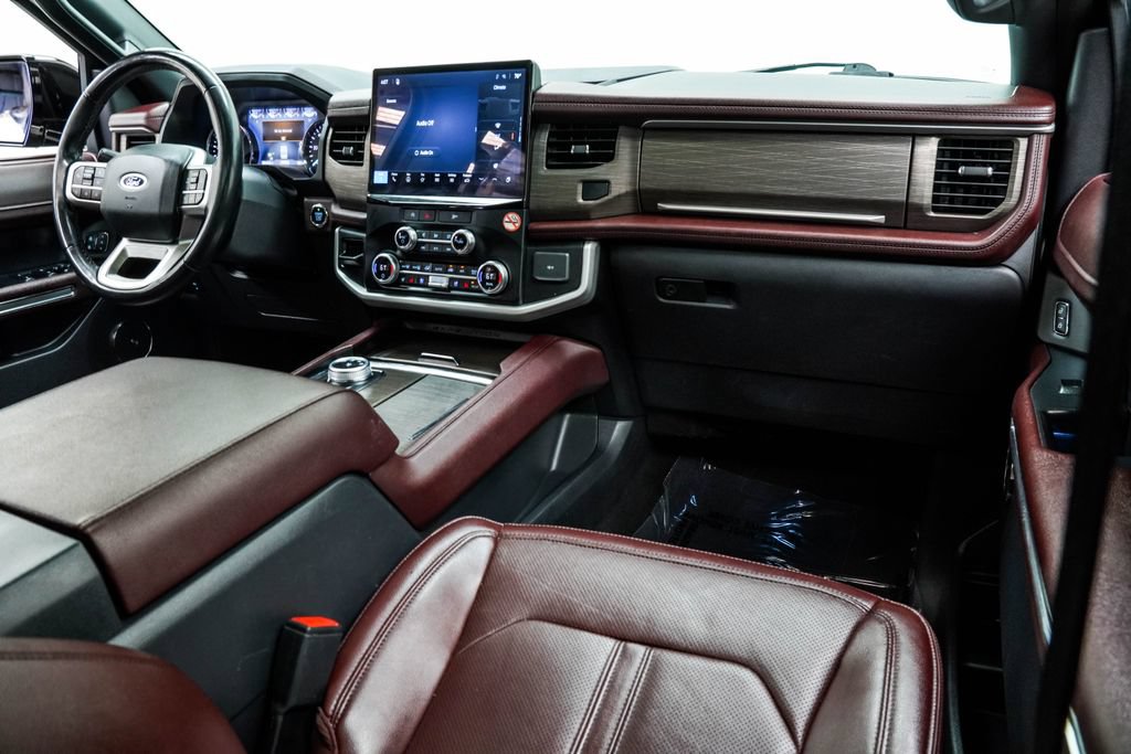 Used 2023 Ford Expedition Limited RWD image 24