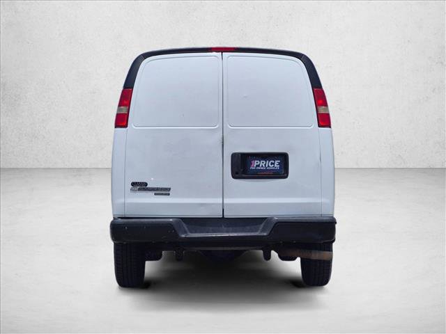 Used 2015 Chevrolet Express 2500 RWD image 6