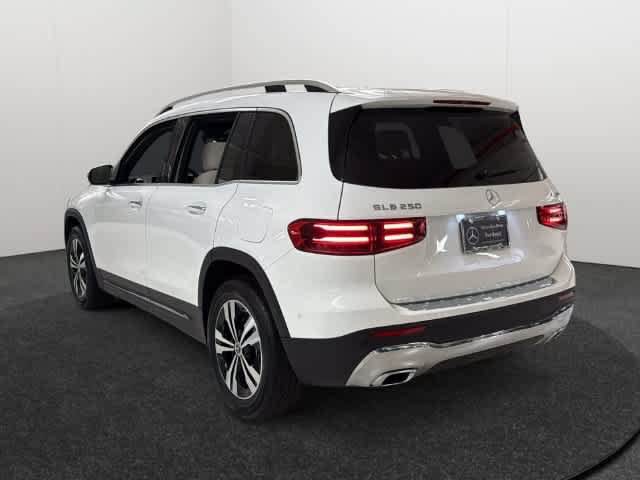 New 2026 Mercedes-Benz GLB 250 4MATIC image 4