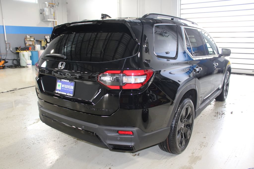 New 2026 Honda Pilot Black Edition image 12