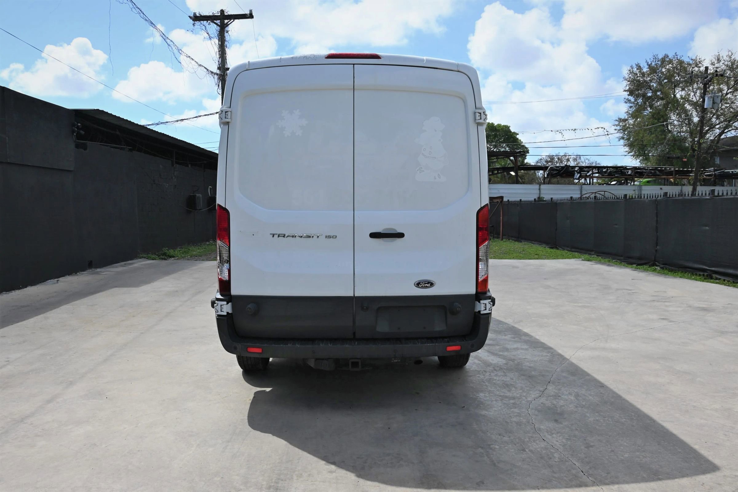 Used 2017 Ford Transit 150 148 Medium Roof image 4