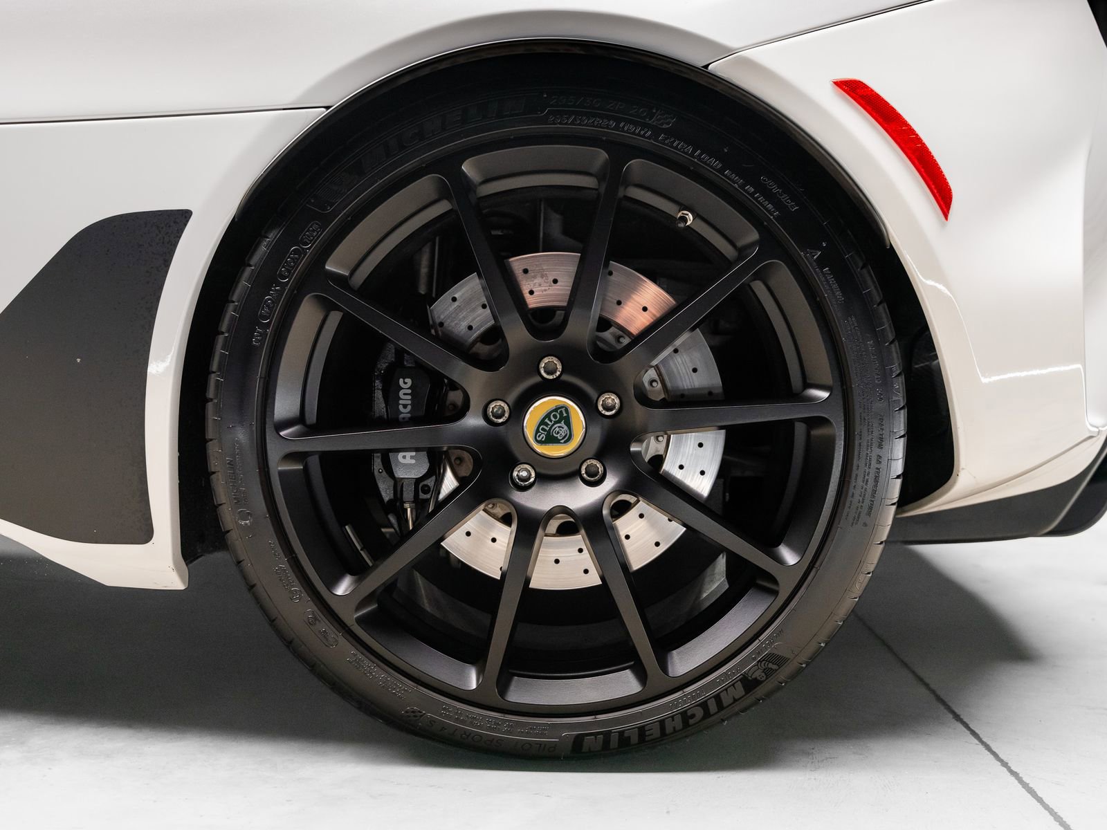 Used 2021 Lotus Evora RWD image 43