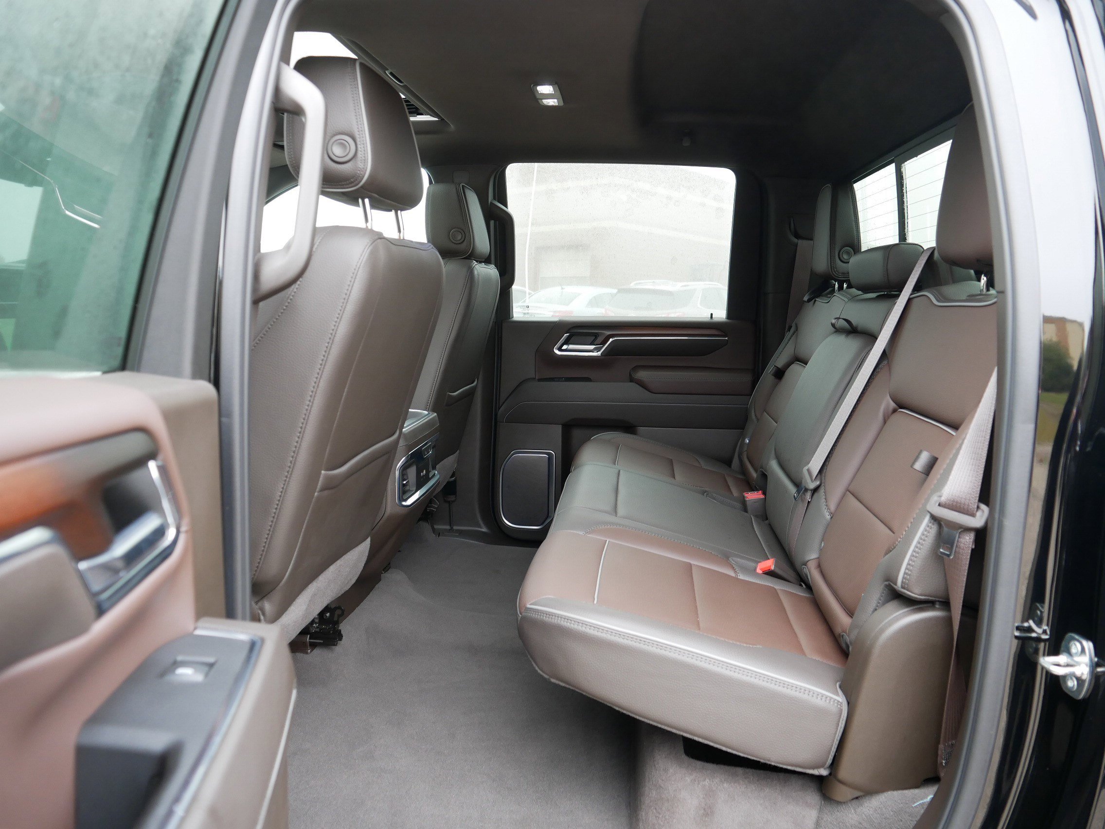 Used 2024 GMC Sierra 3500 Denali w/ Denali Reserve Package image 36