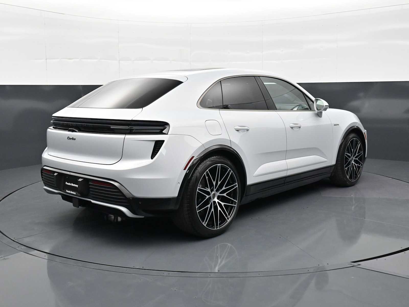 New 2026 Porsche Macan Turbo Electric AWD/4WD image 31