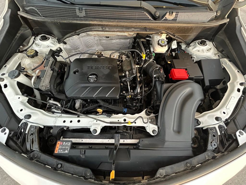 Used 2020 Buick Encore GX Essence w/ Experience Buick Package image 31