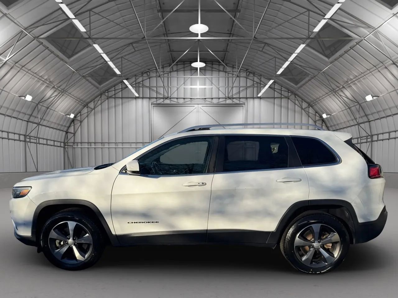 Used 2021 Jeep Cherokee Limited image 8