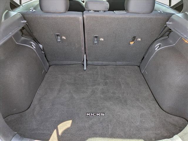 Used 2023 Nissan Kicks SR FWD image 6