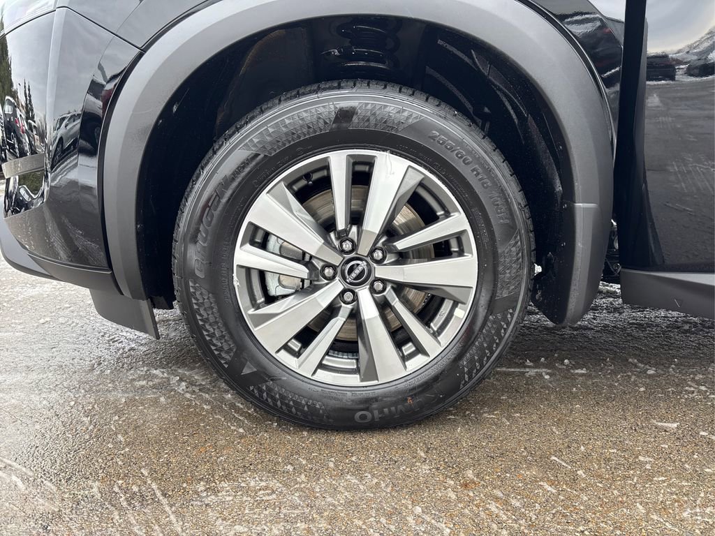 New 2025 Nissan Pathfinder SL image 11