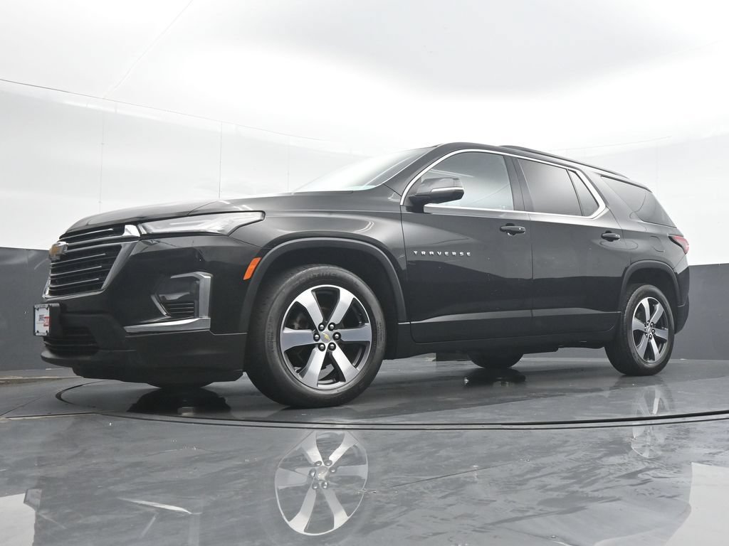 Used 2023 Chevrolet Traverse LT w/ LT Premium Package AWD/4WD image 26