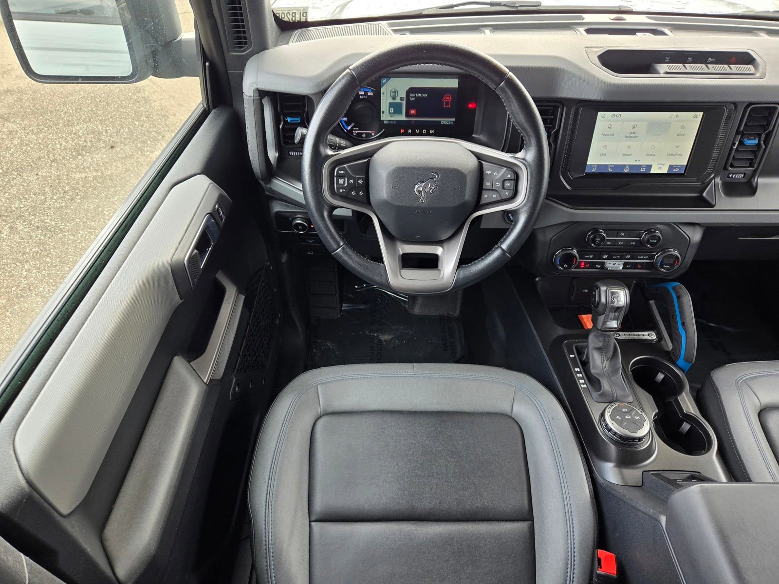 Used 2023 Ford Bronco Black Diamond image 11