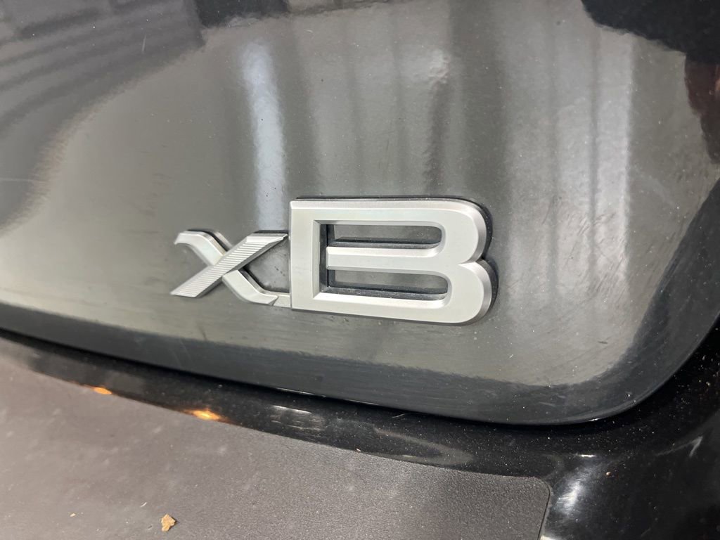 Used 2011 Scion xB FWD image 30