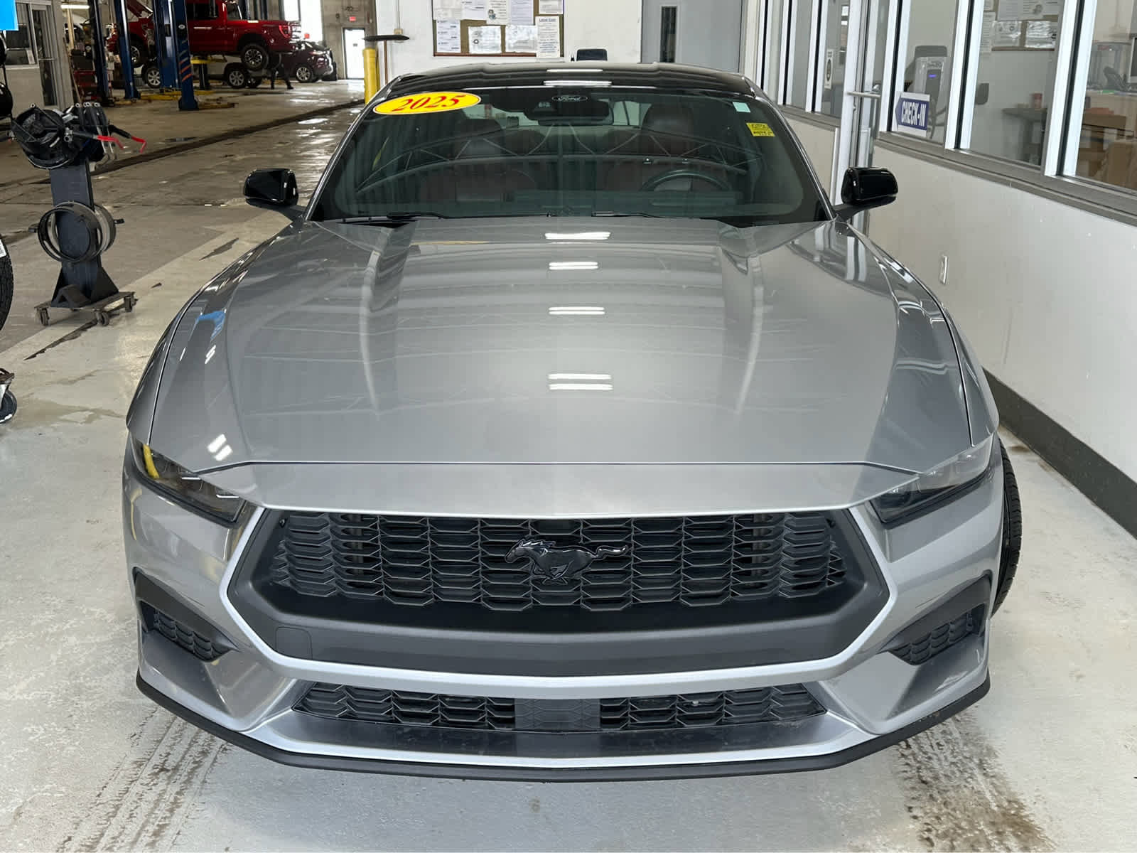 Used 2025 Ford Mustang Premium image 4