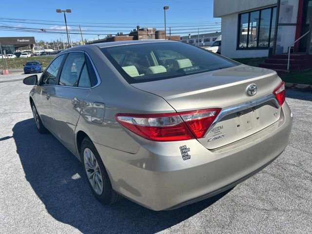 Used 2017 Toyota Camry LE image 6