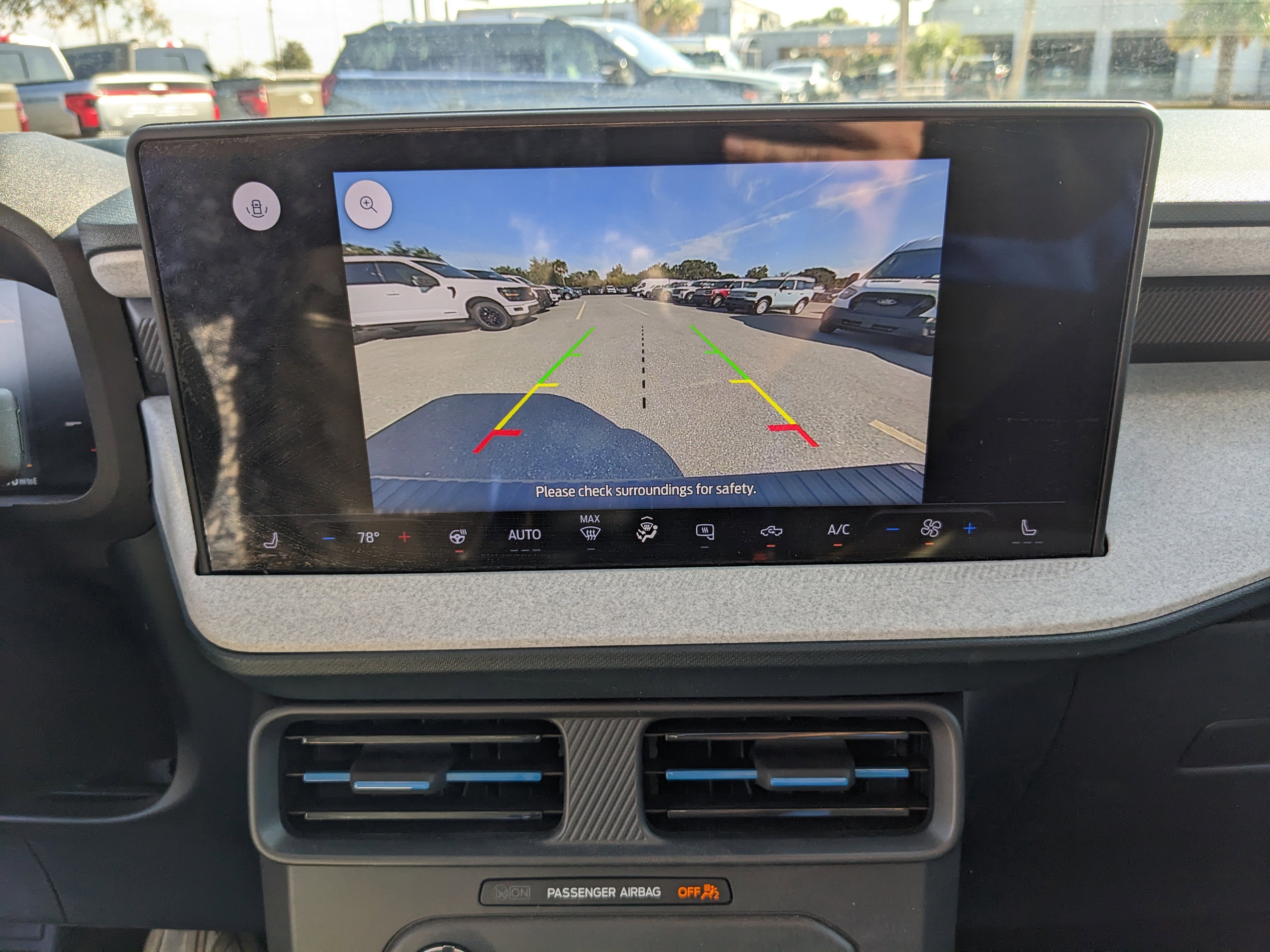 Certified 2025 Ford Maverick XLT w/ XLT Luxury Package image 19