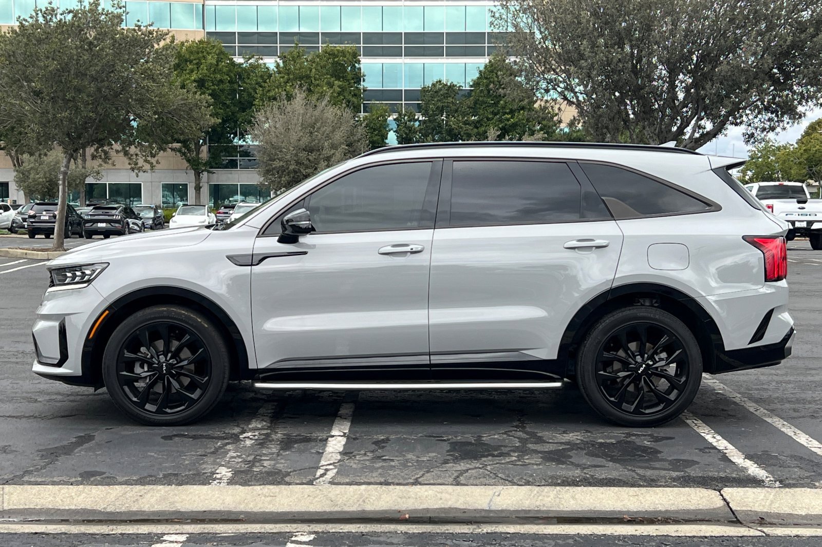 Certified 2022 Kia Sorento SX image 8