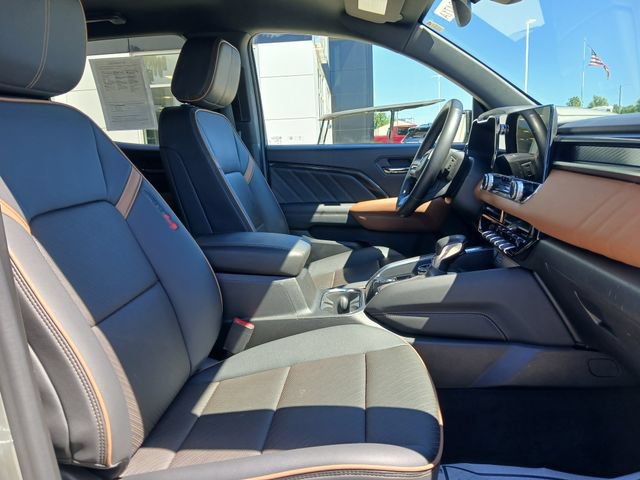 Certified 2024 GMC Canyon AT4 w/ AT4 Premium Package AWD/4WD image 16