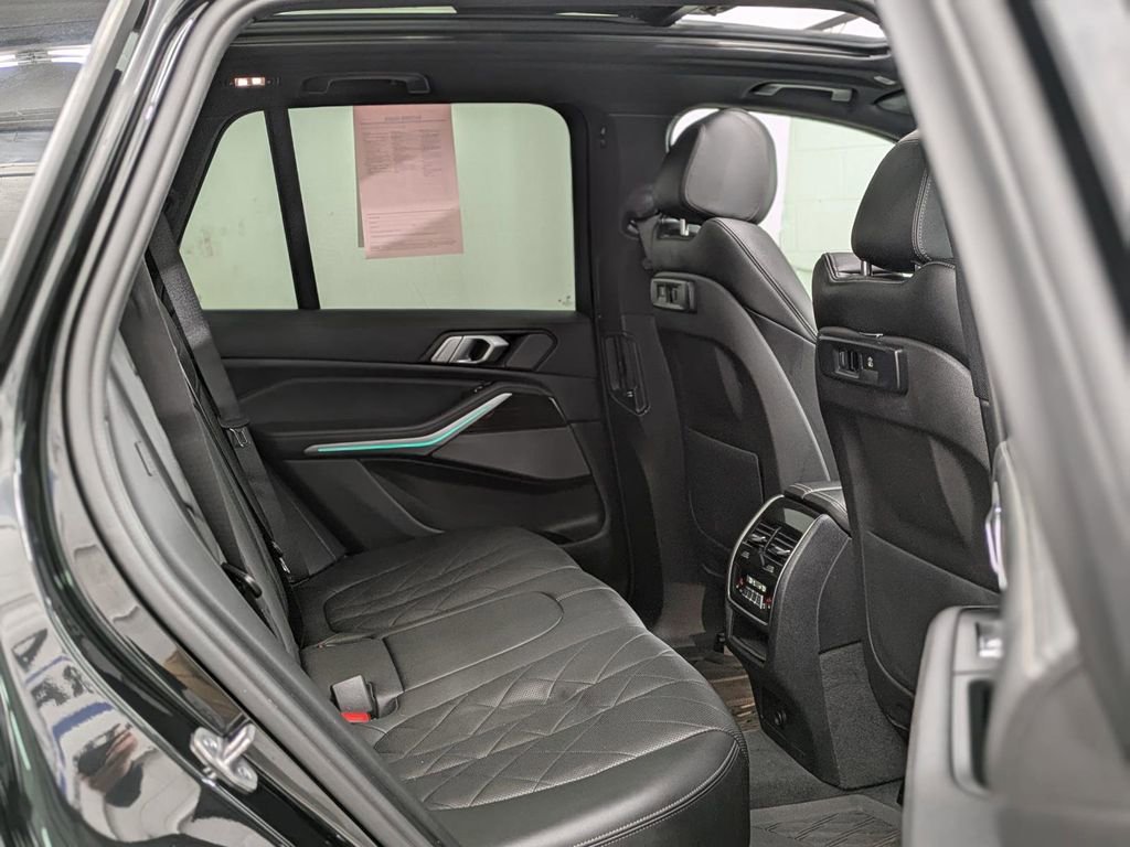 Used 2023 BMW X5 xDrive40i w/ Premium Package image 27