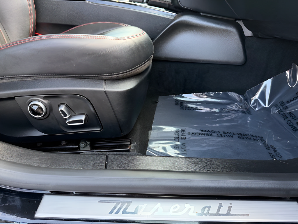 Used 2021 Maserati Ghibli RWD image 27