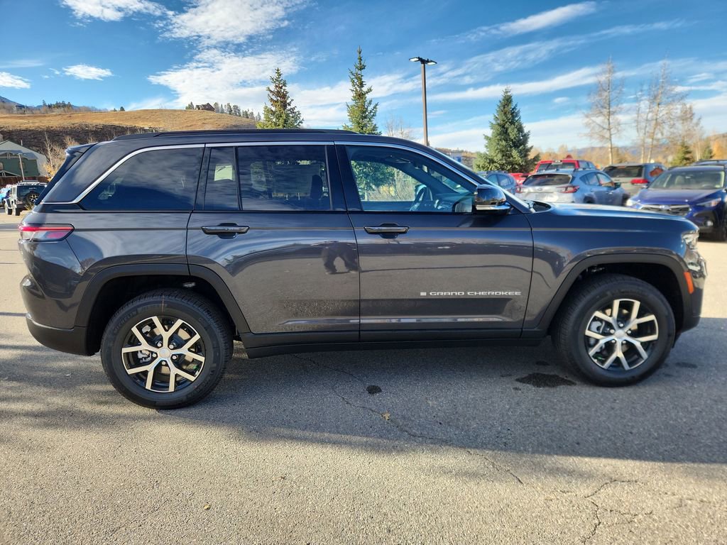 New 2025 Jeep Grand Cherokee Limited w/ Luxury Tech Group II image 6