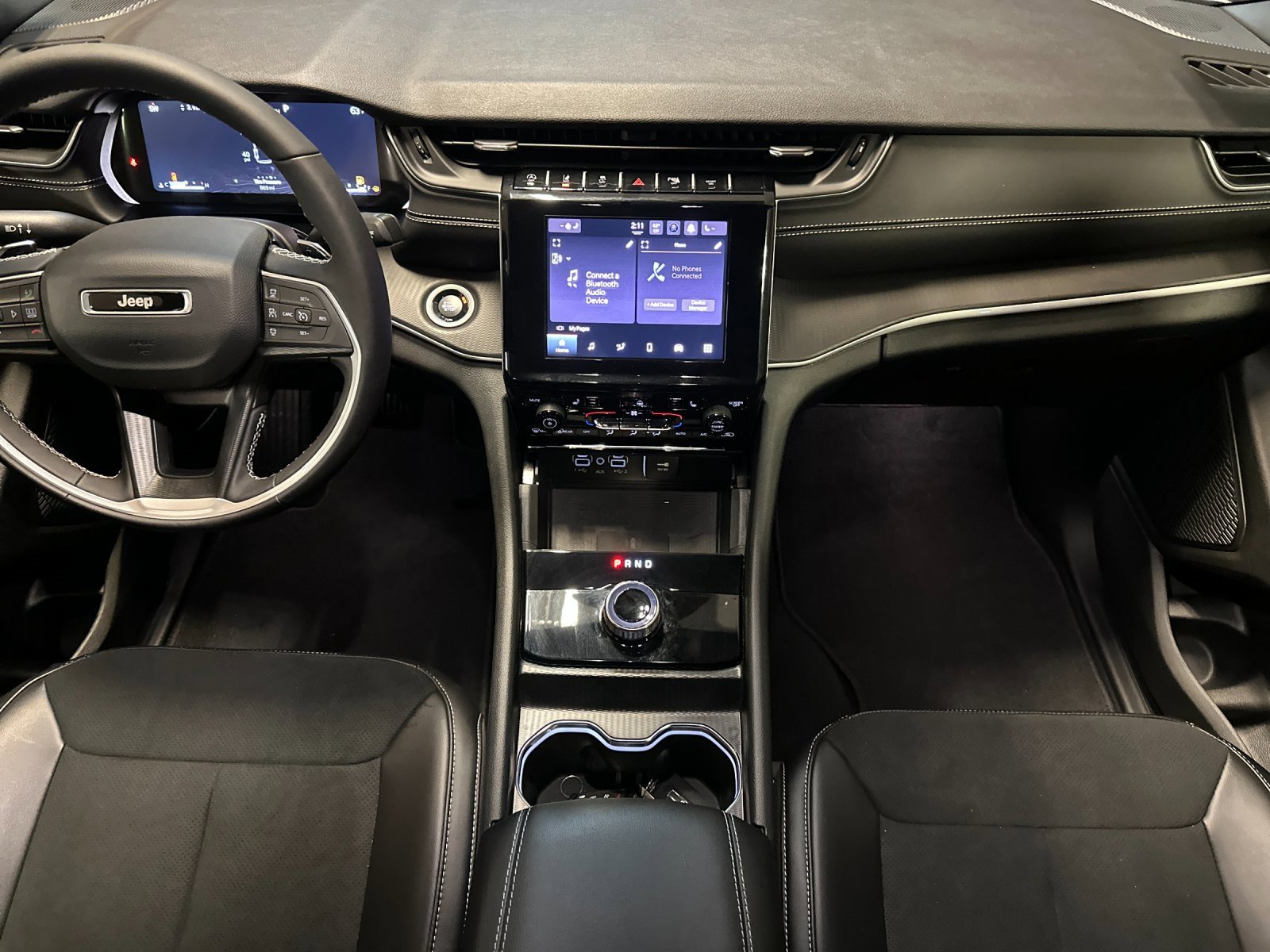 Used 2025 Jeep Grand Cherokee L Altitude image 12