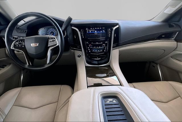 Used 2019 Cadillac Escalade ESV Luxury AWD/4WD image 7