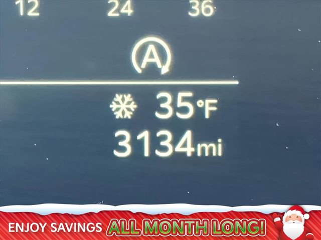 Used 2025 Kia Sorento S image 36