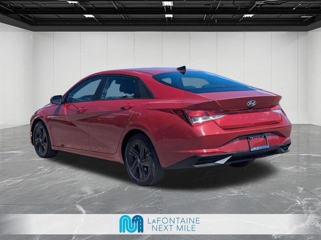 Used 2023 Hyundai Elantra SEL w/ Cargo Package FWD image 3