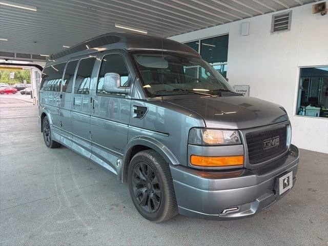 Used 2025 GMC Savana 2500 Extended w/ Driver Convenience Package image 8
