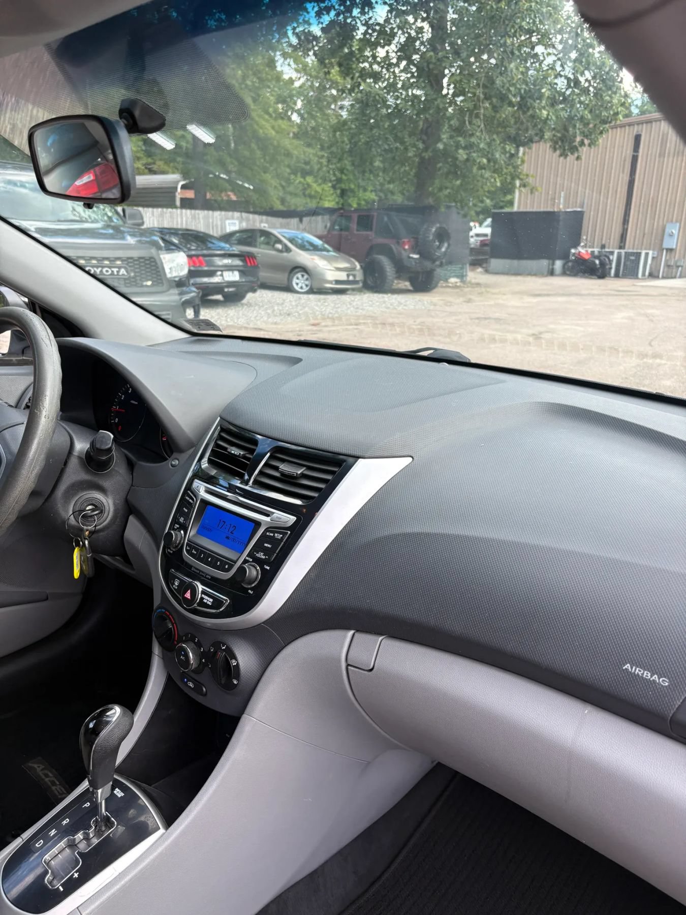 Used 2014 Hyundai Accent GLS w/ Option Group 2 FWD image 35
