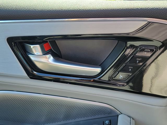 Used 2025 Acura MDX w/ Technology Package image 18