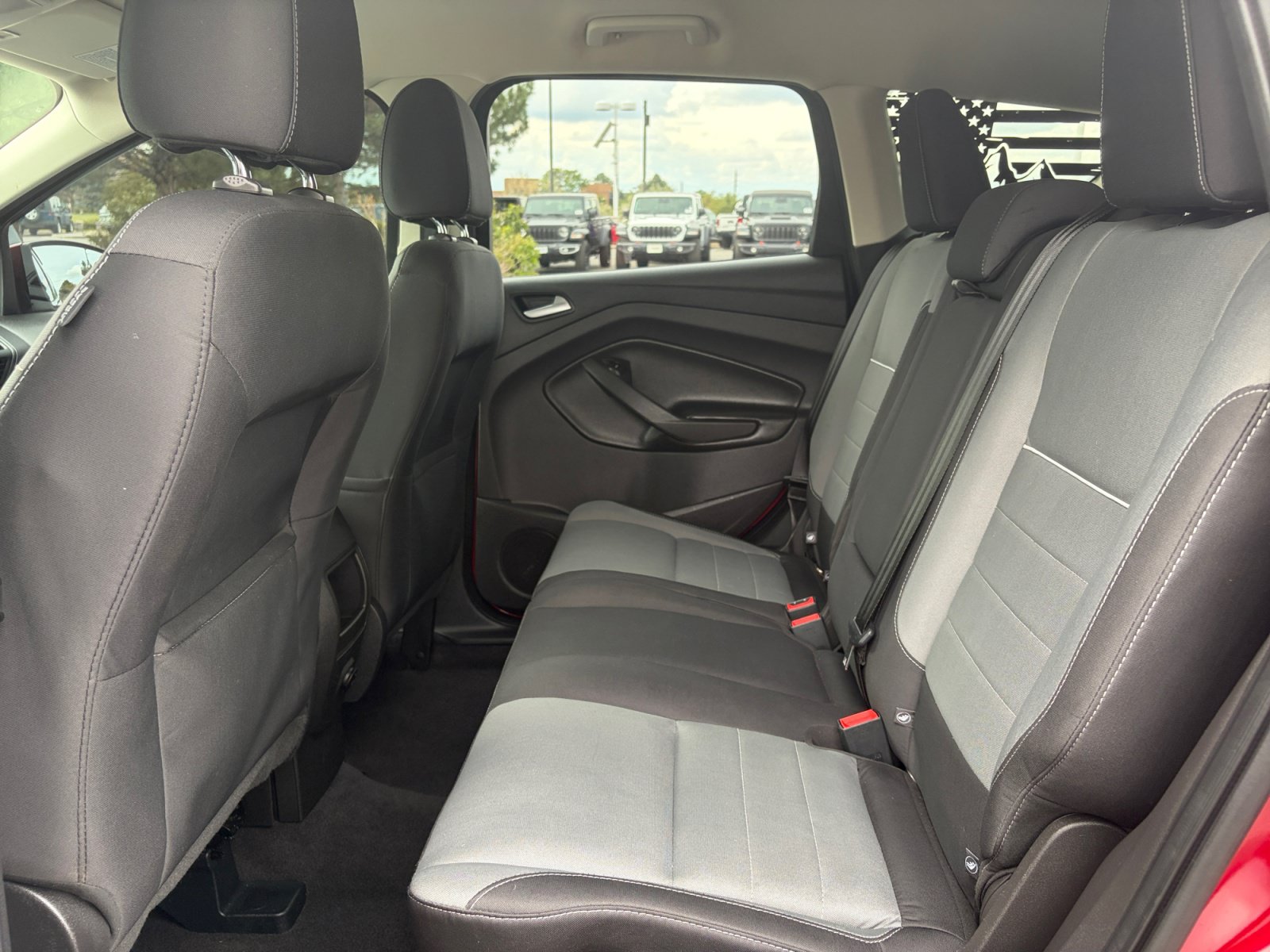 Used 2015 Ford Escape SE AWD/4WD image 16