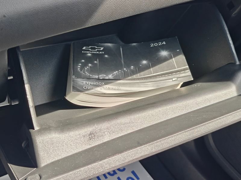 Used 2024 Chevrolet Equinox RS image 42