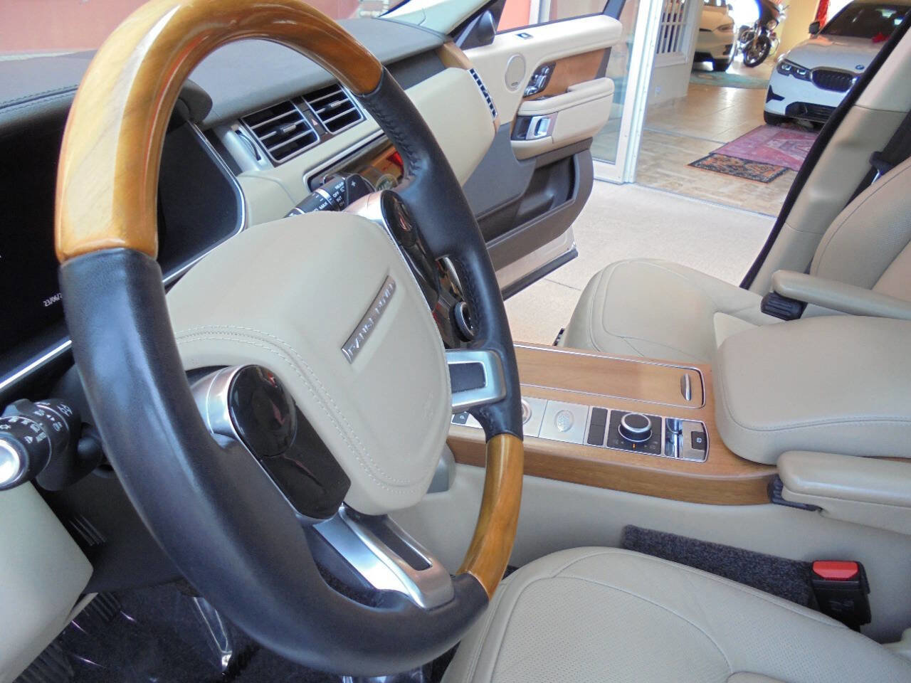 Used 2019 Land Rover Range Rover HSE AWD/4WD image 13