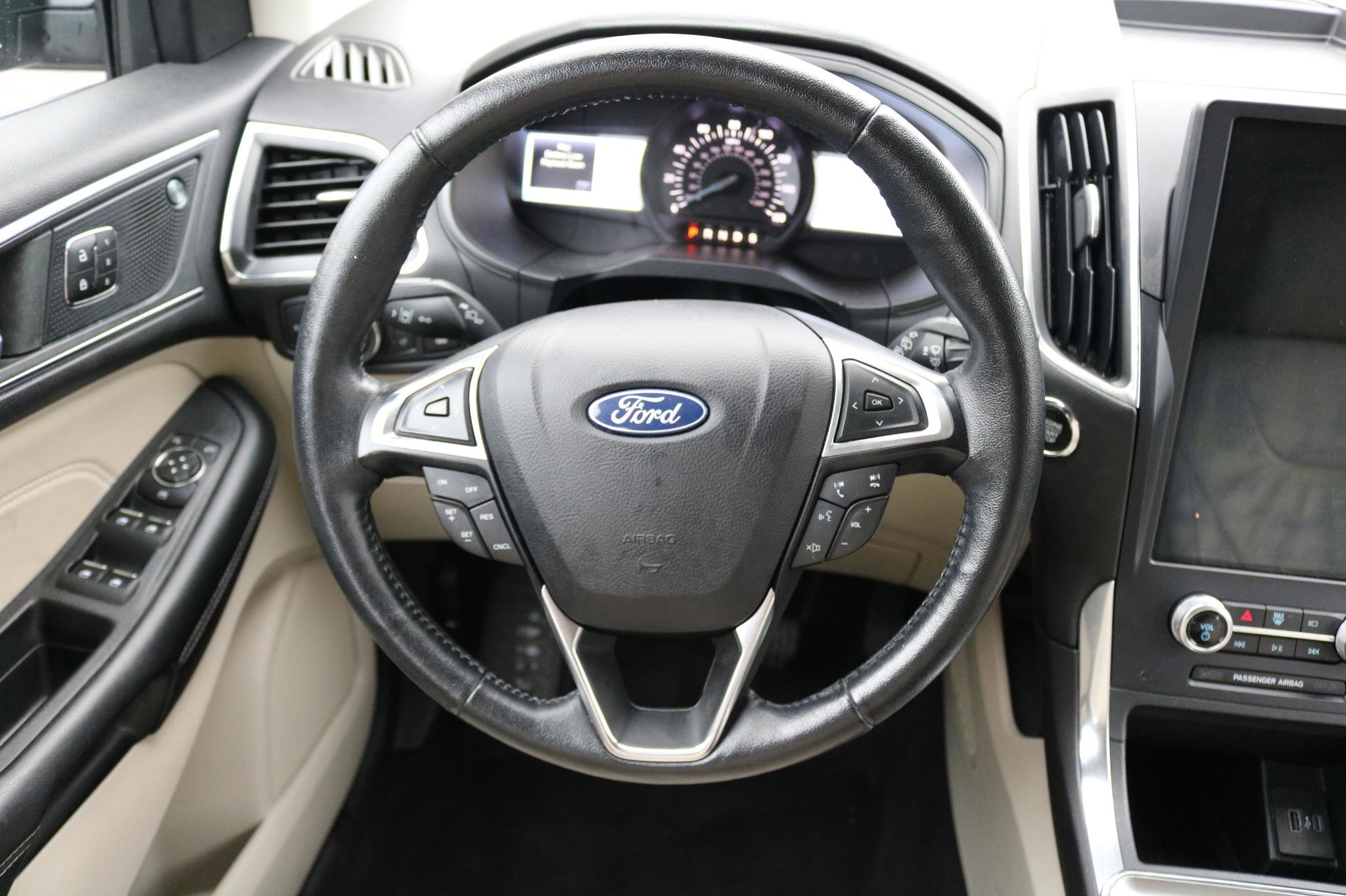 Used 2022 Ford Edge Titanium AWD/4WD image 22