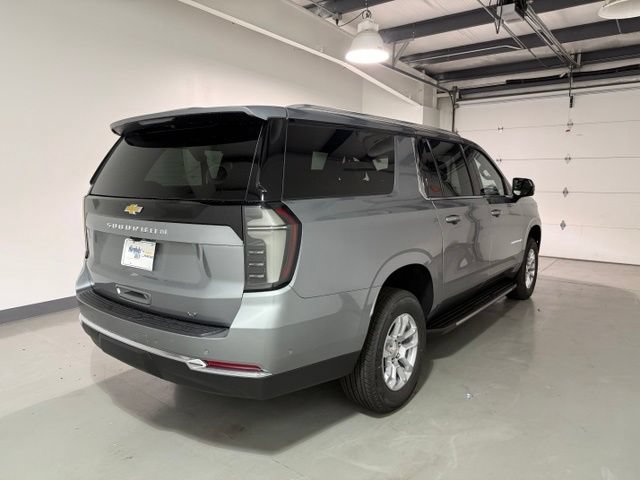New 2026 Chevrolet Suburban LT w/ Comfort Package AWD/4WD image 7