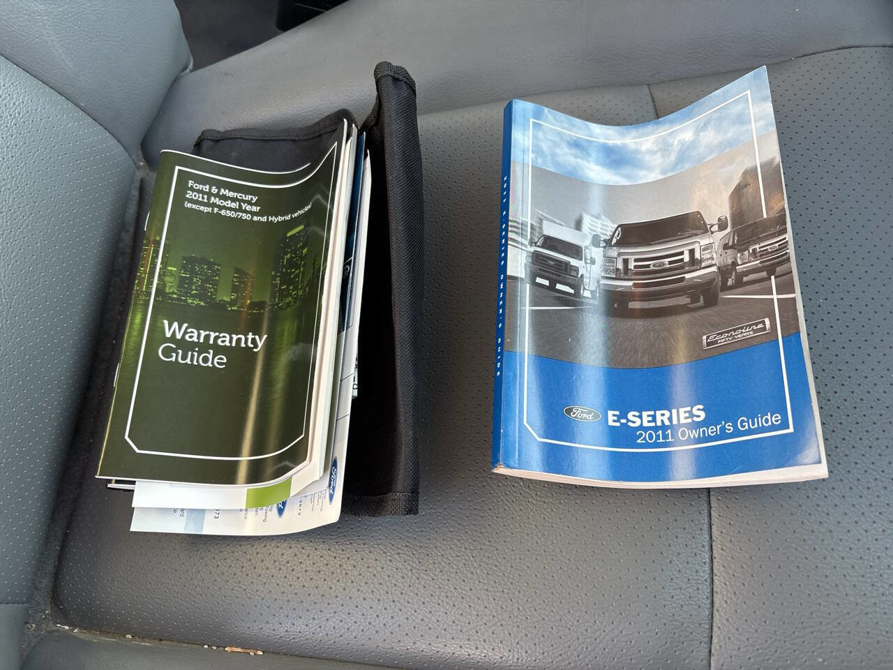 Used 2011 Ford E-150 and Econoline 150 Wagon w/ PWR Windows & Locks Group image 21