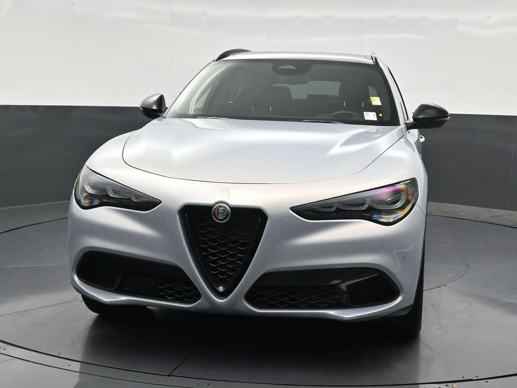 Used 2025 Alfa Romeo Stelvio Sprint w/ Veloce Package AWD/4WD image 9