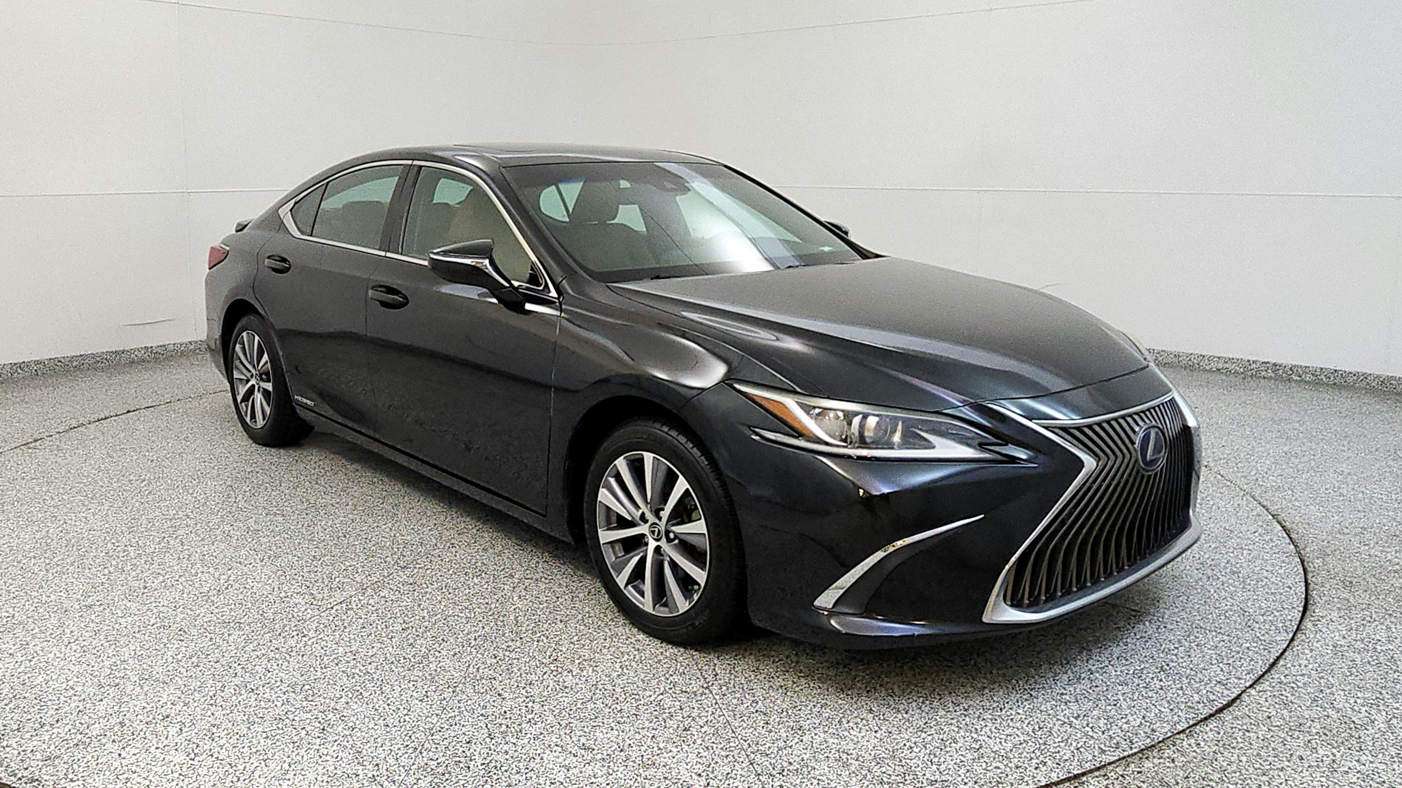 Used 2020 Lexus ES 300h w/ Premium Package