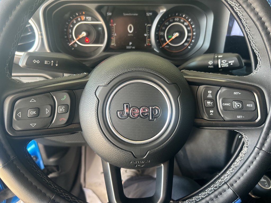 Used 2025 Jeep Gladiator Sport image 18
