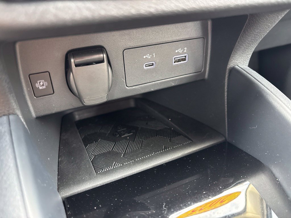 Certified 2025 Nissan Versa SR w/ Trunk Package FWD image 25
