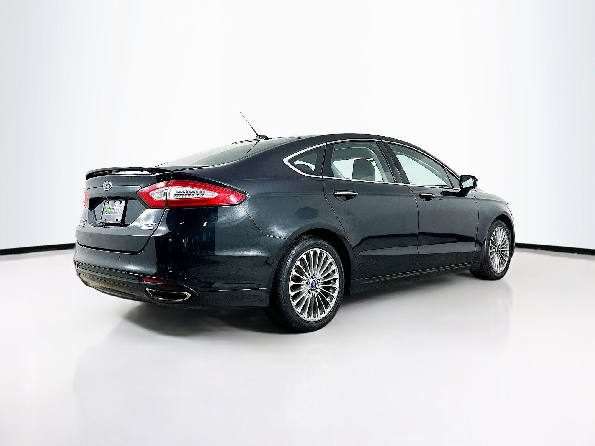 Used 2014 Ford Fusion Titanium image 9