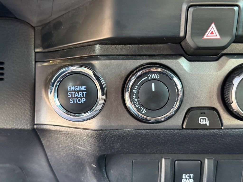Used 2023 Toyota Tacoma TRD Sport AWD/4WD image 22