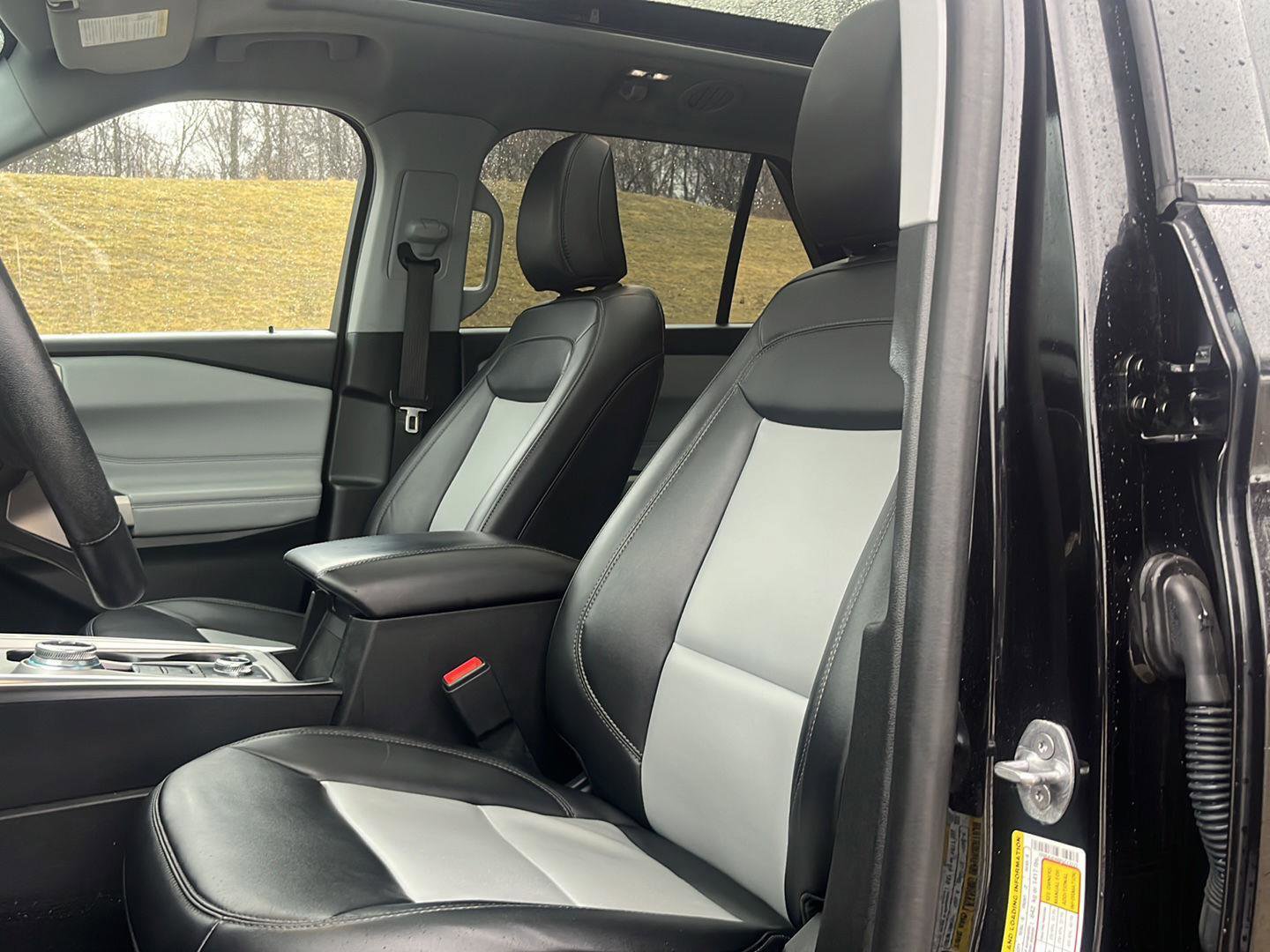 Used 2023 Ford Explorer XLT w/ Equipment Group 202A image 14