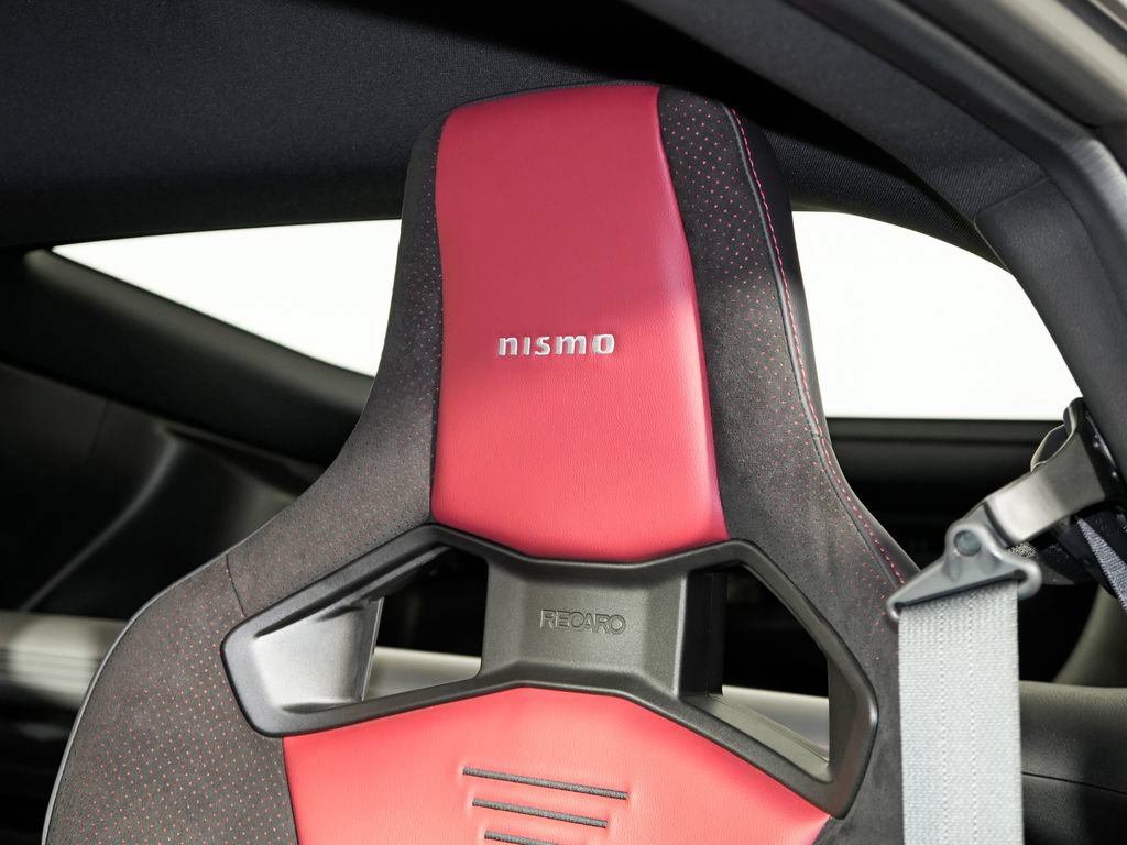 Used 2024 Nissan Z NISMO w/ Floor Mat Package RWD image 25