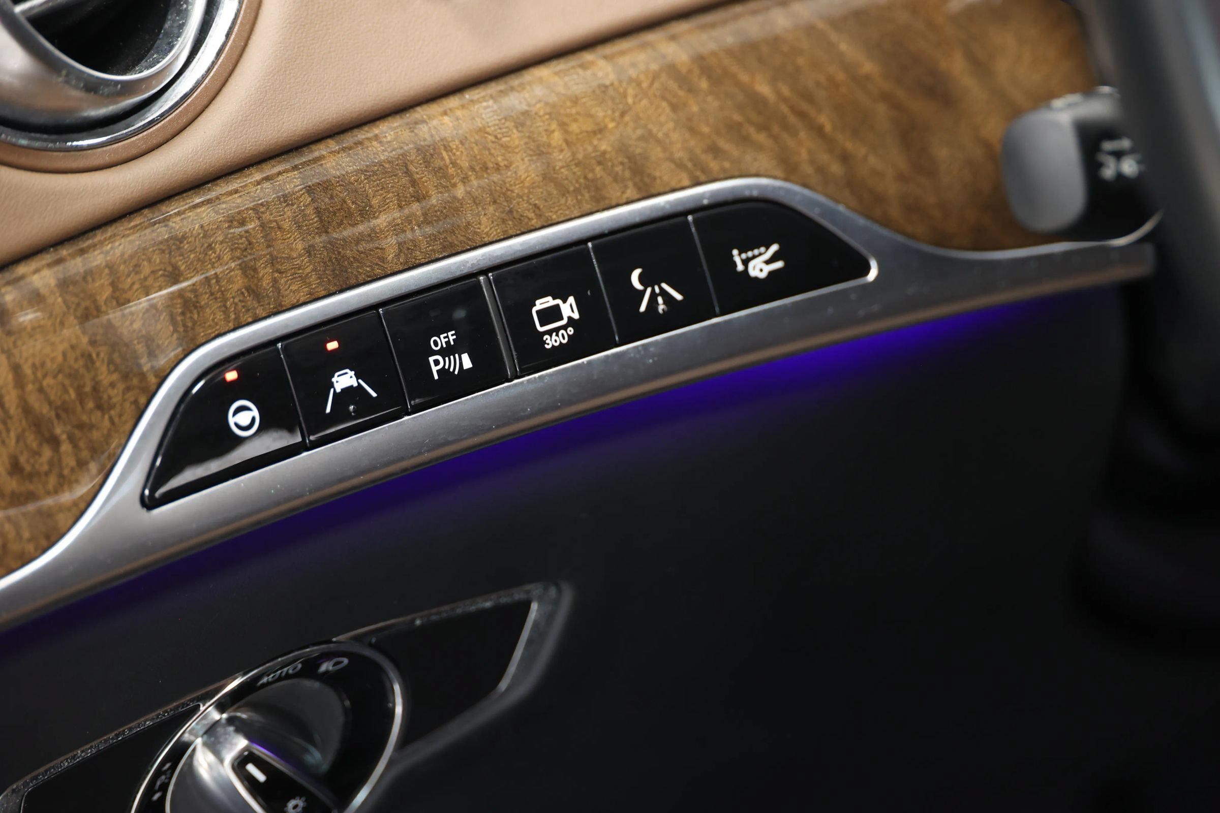 Used 2016 Mercedes-Benz Maybach S 600 image 23