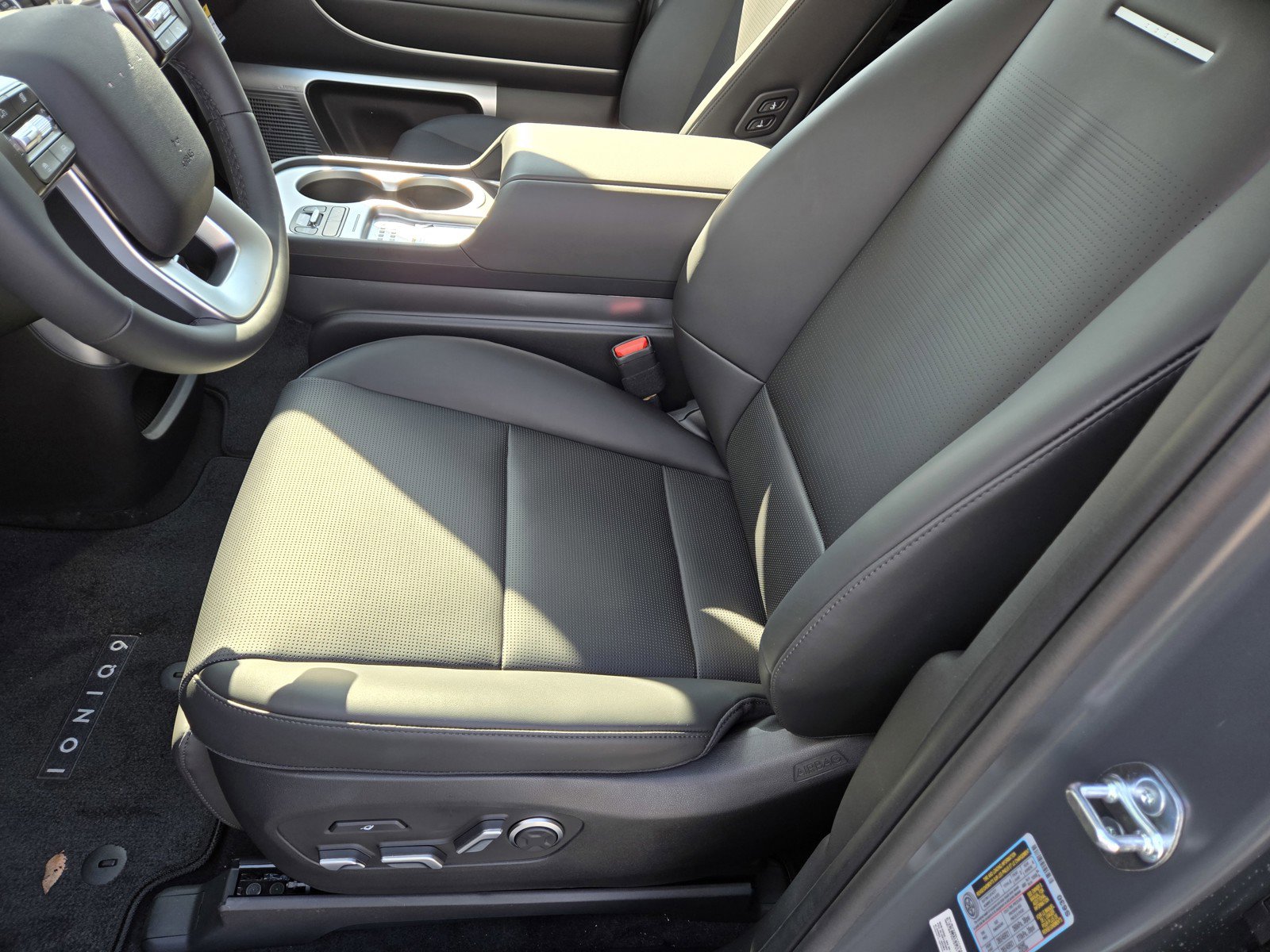 New 2026 Hyundai Ioniq 9 Limited w/ Tow & Go Package image 14