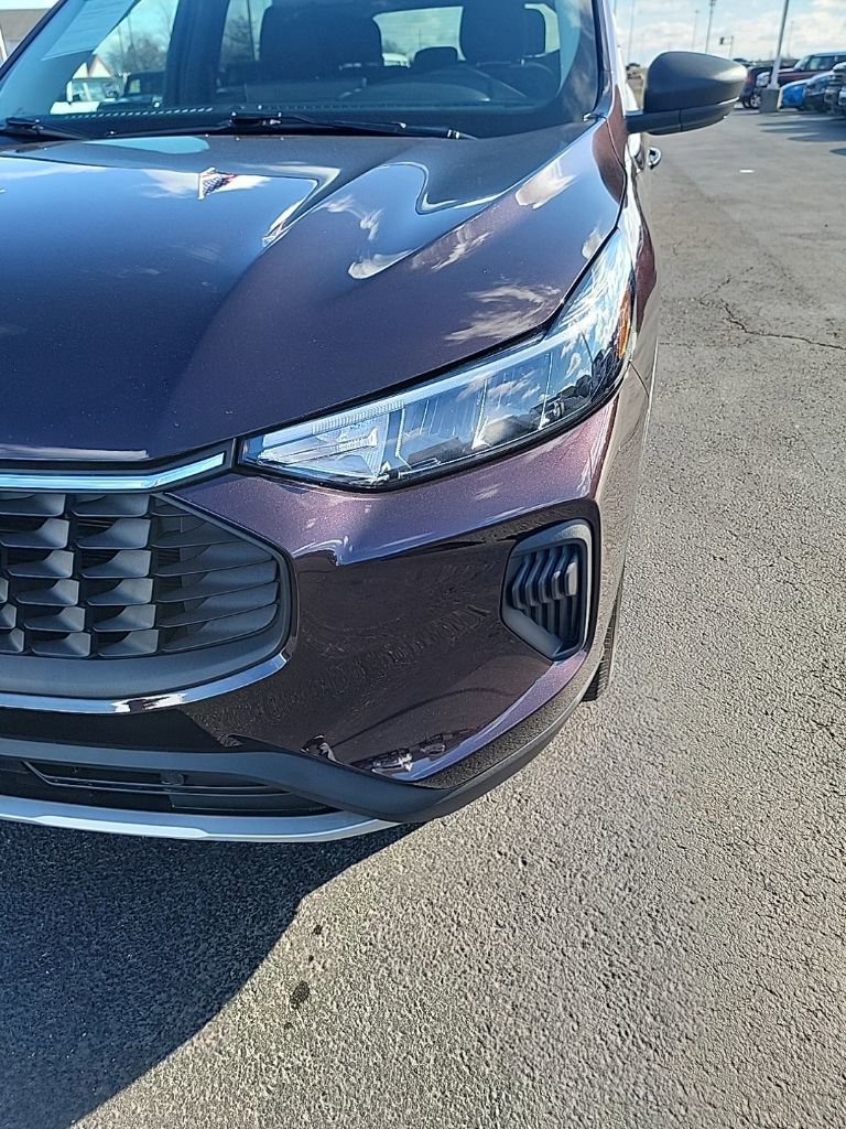 Certified 2023 Ford Escape Active w/ Tech Pack #1 image 9